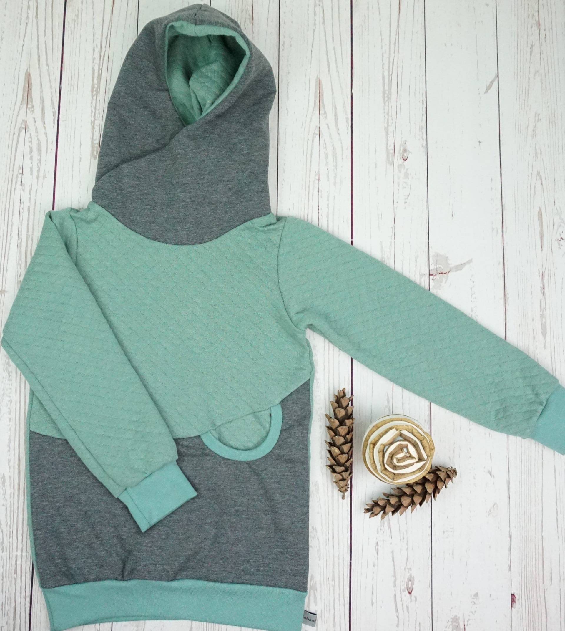 Hoodie Pullover Wickelkapuze Handmade Stepp Altgrün Grau 68/74/80/86/92/98/104/110/116/122/128/134/140/146/152/158/164/170 von KlabauterAtelier