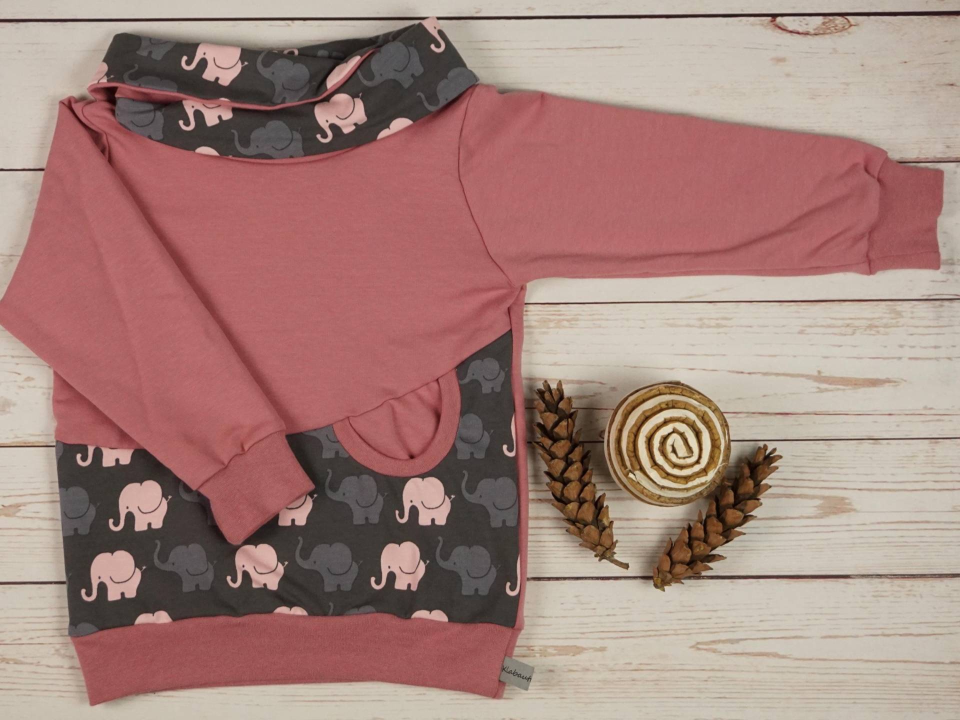 Hoodie Pullover Wickelkapuze Wickelkragen Handmade Sweat Altrosa Elefanten 68/74/80/86/92/98/104/110/116/122/128/134/140/146/152/158/164/170 von KlabauterAtelier