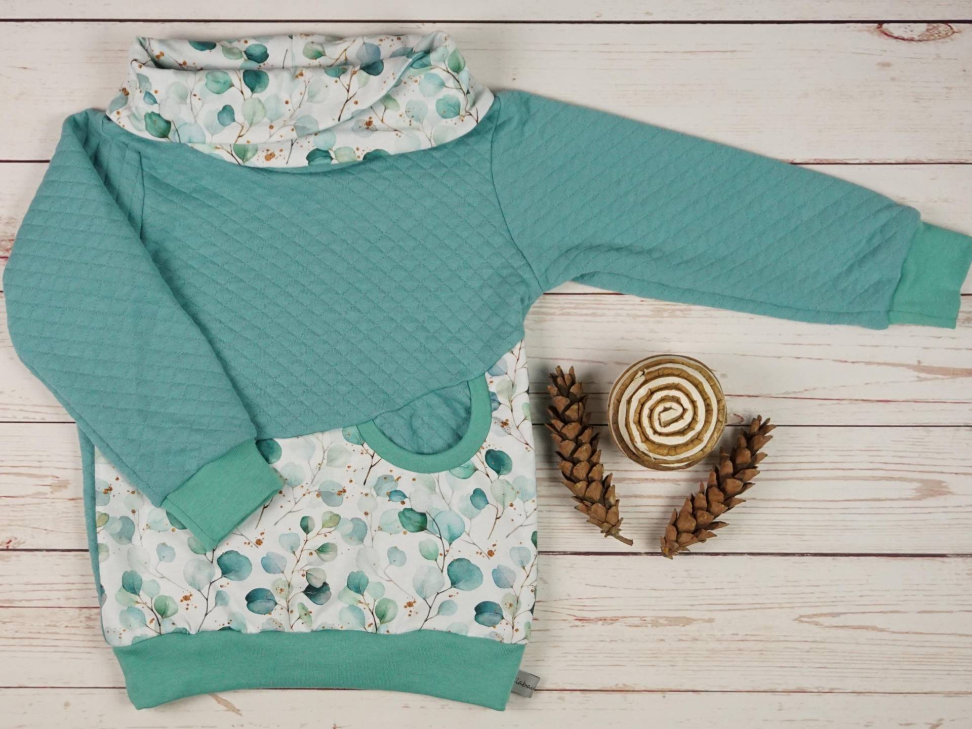 Hoodie Pullover Wickelkragen Wickelkapuze Handmade Stepp Aqua Eukalyptus 68/74/80/86/92/98/104/110/116/122/128/134/140/146/152/158/164/170 von KlabauterAtelier