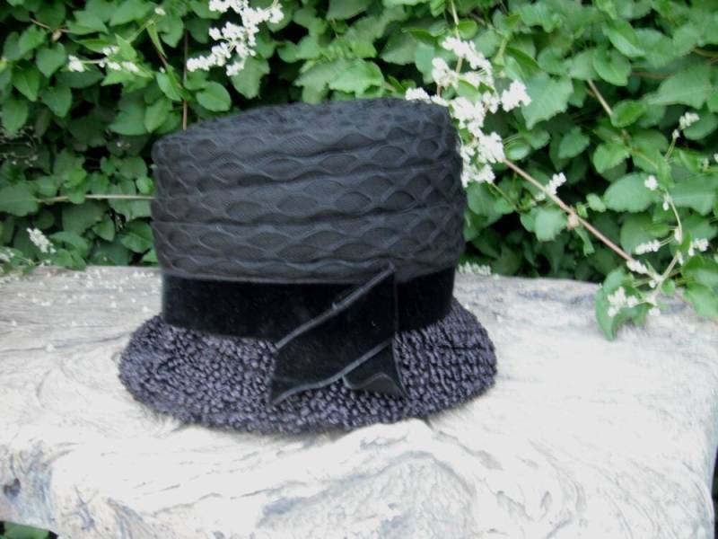 Vintage Hut, 1920Er, 30Er Oder 1940Er Jahre Schwarz Cloche Hut von KlassyKlassics