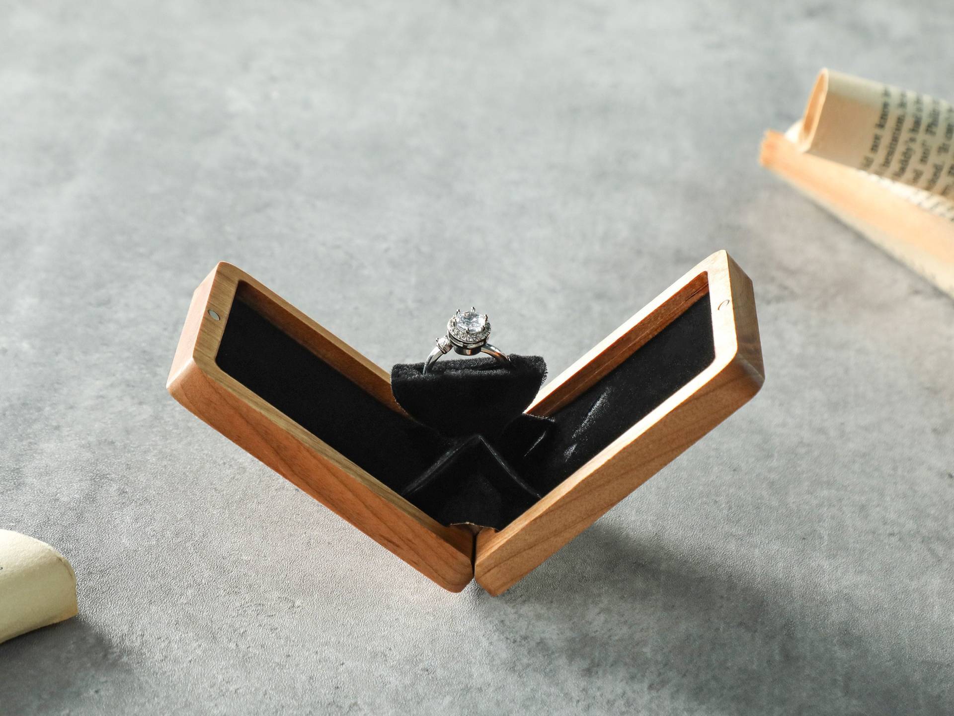 Handmade Proposal Box, Rotating Engagement Ring Thin Personalised Slim Anniversary Gift, Wooden Box Handmade Proposal Box, Rotating Engagement Ring Thin Personalised Slim Anniversary Gift, Wooden Box von KlausWoodDesign