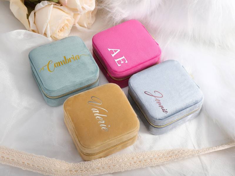 Personalized Jewelry Box, Square Jewelry Box, Hangable Box With Velvet Padded, Custom Gifts For Mom & Grandma Personalized Jewelry Box, Square Jewelry Box, Hangable Box With Velvet Padded, Custom Gifts For Mom & Grandma von KlausWoodDesign