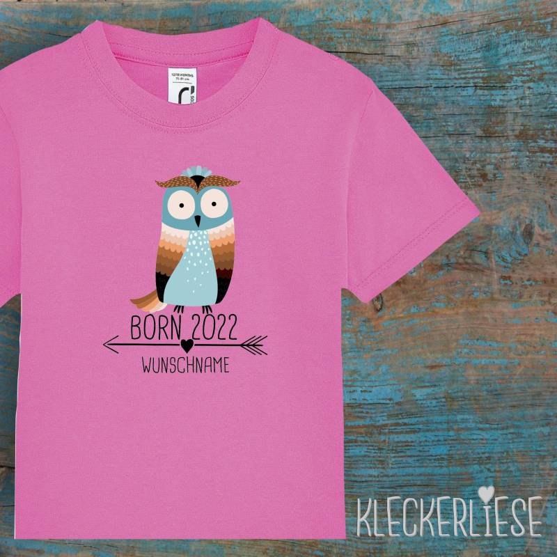 Kinder Baby Shirt Mit Wunschname Kleinkind "Born 2022 Tiermotiv Pfeil Name Text Eule" T-Shirt Jungen Mädchen von Kleckerliese