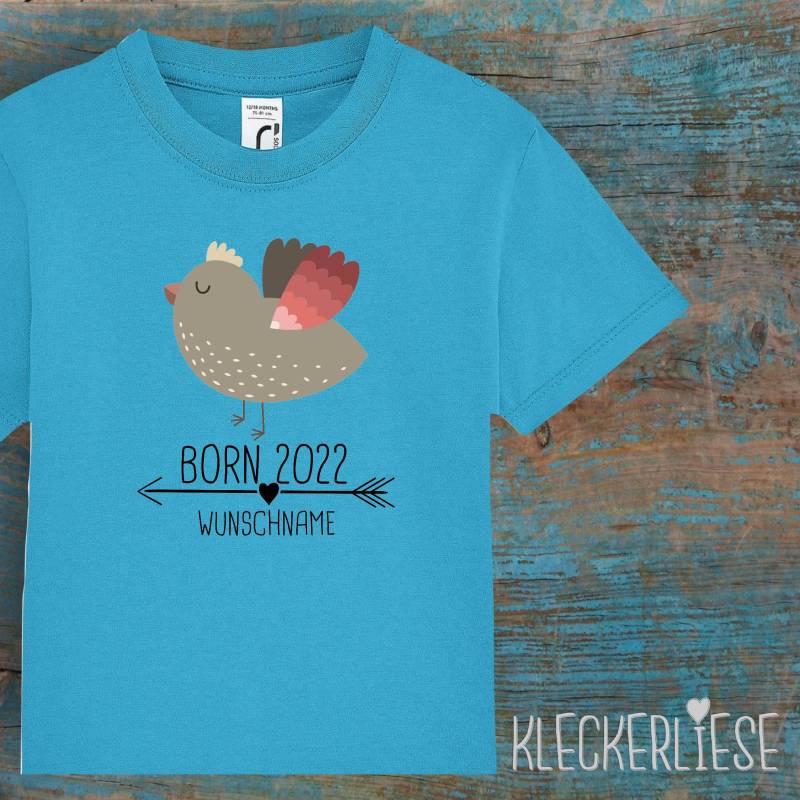 Kinder Baby Shirt Mit Wunschname Kleinkind "Born 2022 Tiermotiv Pfeil Name Text Vogel" T-Shirt Jungen Mädchen von Kleckerliese