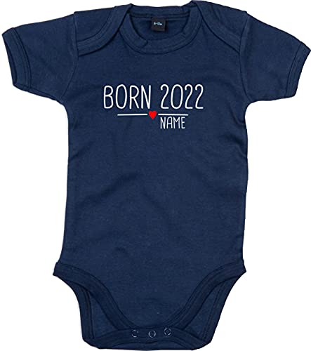 Kleckerliese Baby Body Junge Mädchen Kurzarm mit Motiv Born 2024 2025 2026 Wunschjahr Herz Wunschname Wunschtext, NauticalNavy, 3-6 Mon von Kleckerliese