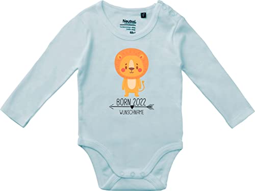 Kleckerliese Baby Body Langarm Motiv Born 2022 2023 2024 personalisiert Tiere Tiermotiv Löwe Pfeil Wunschname Name Jahr Zahl Vintage Sprüche Junge Mädchen, LightBlue,62 von Kleckerliese