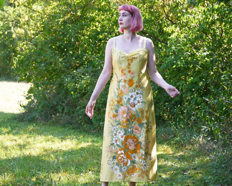 Vintage 70Er Maxi Sommer Trägerkleid Gelb Geblümt M-L von KleiderKatzeVintage