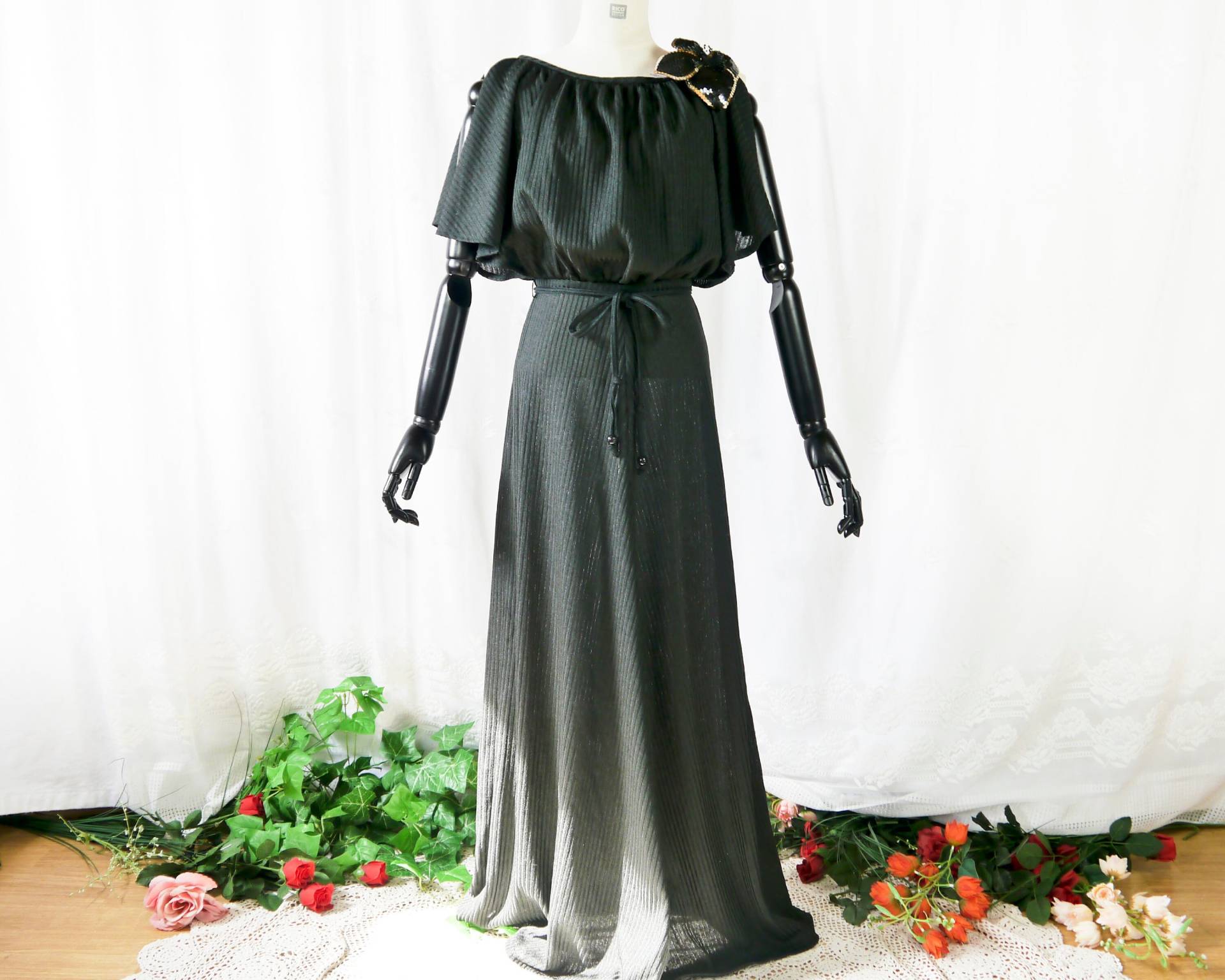Vintage 70Er Plissee Maxi Kleid Schwarz Xs Vintage 70Er Plissee Maxi Kleid Schwarz Xs von KleiderKatzeVintage