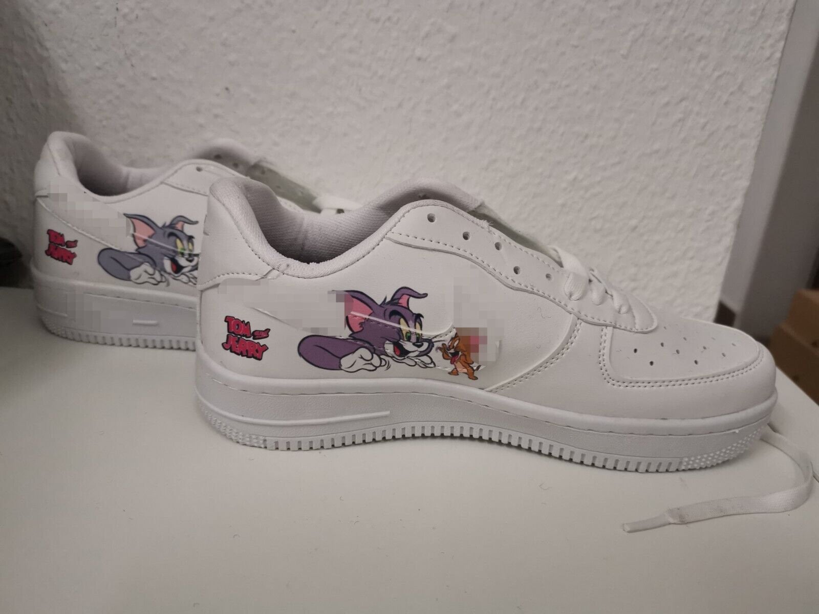 Tom & Jerry Turnschuhe Größe 40 von KleiderstubeN