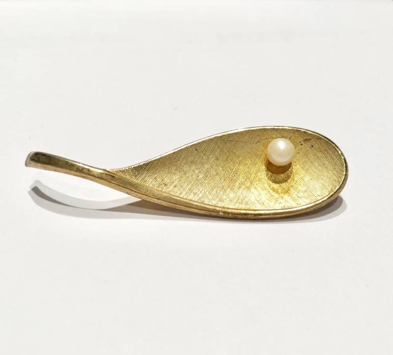 Blattgold Vergoldet Mit Perle Brosche von KleinDesignVintage