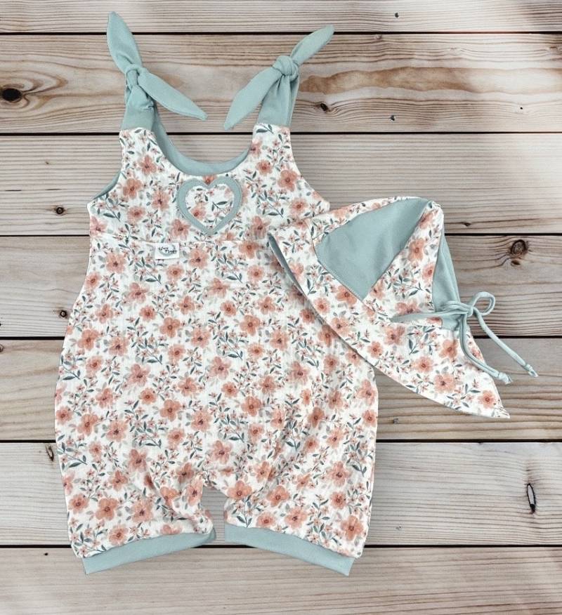 Süßer Baby Sommerstrampler in Gr. 74 Aus Musselin Mit Passendem Sonnenhütchen von KleinMugg