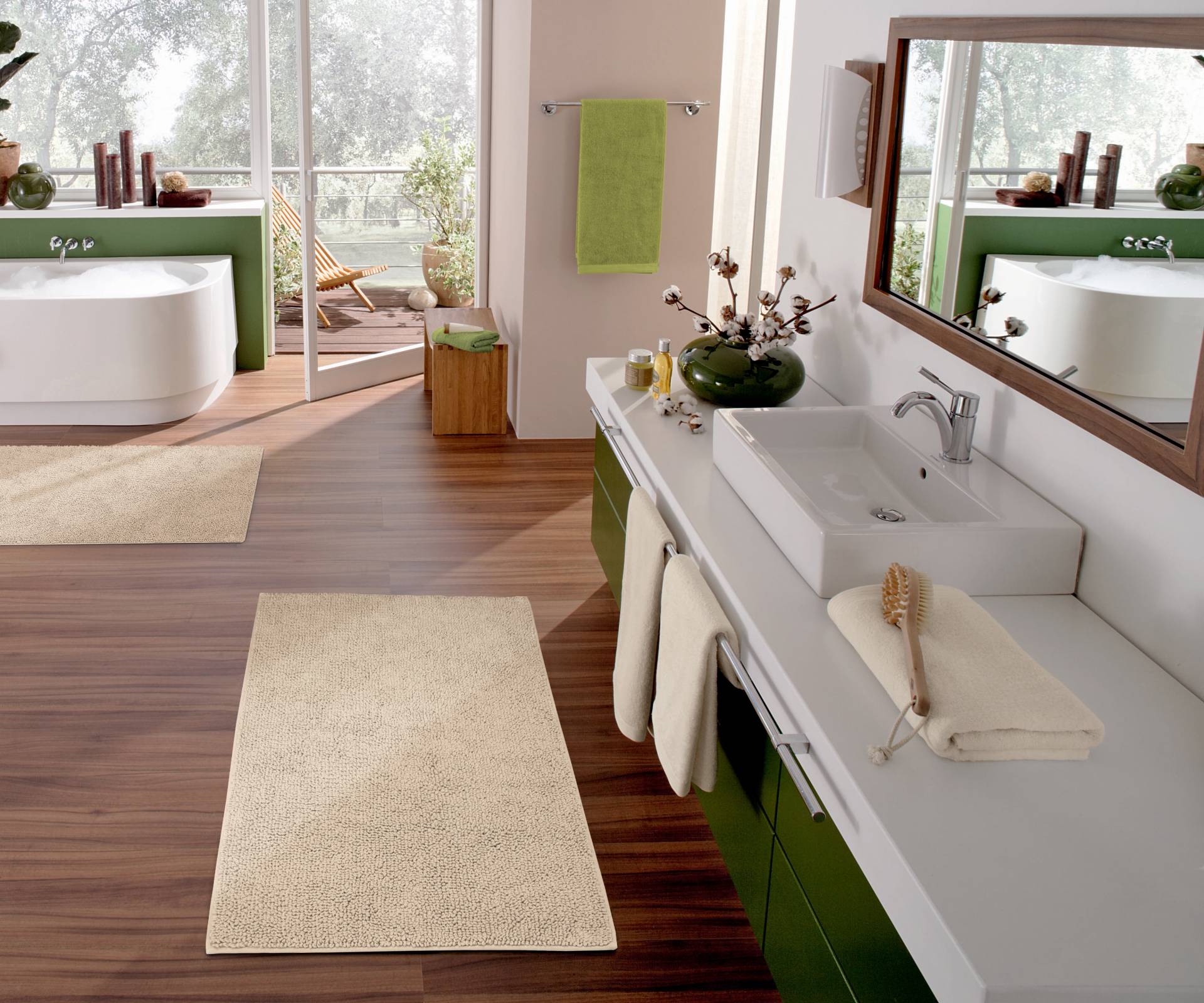 Kleine Wolke Badematte "Chrissy" Höhe 10 mm rutschhemmend beschichtet beidseitig nutzbar  fußbodenheizungsgeeignet Badteppich, Uni Farben von Kleine Wolke