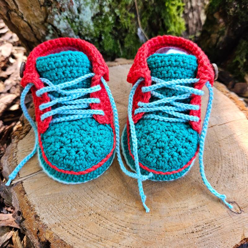 Gehäkelte Babyschuhe 0-3 Monate Gehäkelte Babyschuhe 0-3 Monate von KleineHelga