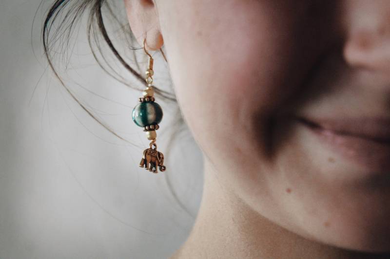 Elefant Ohrringe Hippie Boho Ethno Boheme Ohrschmuck Ohrhänger Mit Anhänger Keramik Perlen Gold Festival Sommer Schmuck Elefant Ohrringe Hippie Boho Ethno Boheme Ohrschmuck Ohrhänger Mit Anhänger Keramik Perlen Gold Festival Sommer Schmuck von KleineLichtwerkelei