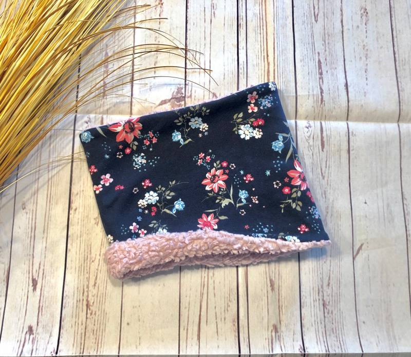 Kuschliger Loop Blütentraum Altrosa Mädchen Mit Teddyplüsch Ku 44-60, Bio-Jersey, Winterschal, Halssocke Winter von KleineNaeaehmadame