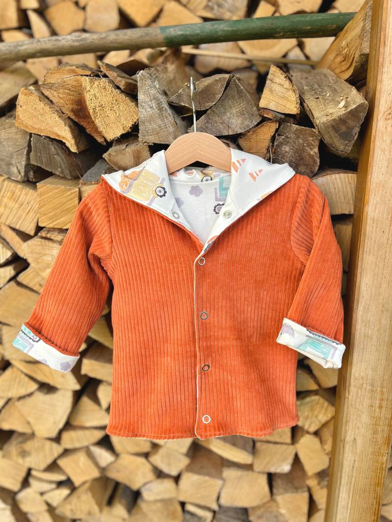 Wendejacke Baby Gr. 80 Bio-Cordnicki Copper Coin Mit Bio-Jersey in Pastellfarben Fahrzeuge, Kapuze, Bio-Jersey, Babyjacke Übergangszeit Wendejacke Baby Gr. 80 Bio-Cordnicki Copper Coin Mit Bio-Jersey in Pastellfarben Fahrzeuge, Kapuze, Bio-Jersey, Babyjacke Übergangszeit von KleineNaeaehmadame