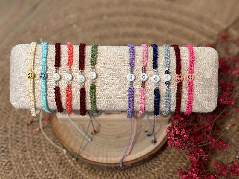 Makramee-Armband Mit Perlen - Freundschaftsarmband Geschenk Für Frauen Makramee Partnerarmband Verstellbar von KleinePerle2024