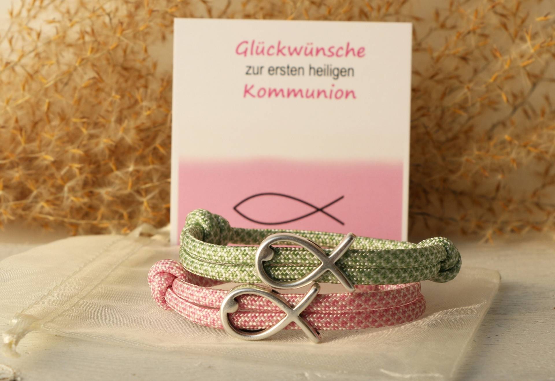 Armband Kommunion, Geschenk Fisch, Wunschfarbe von KleineSchatztruhe