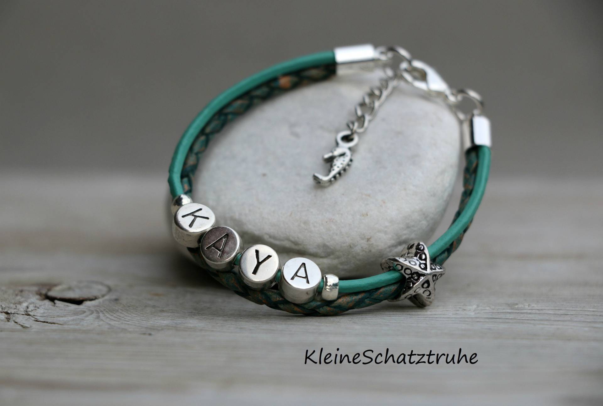 Leder Namensarmband Kind, Seestern, Seepferdchen Leder Namensarmband Kind, Seestern, Seepferdchen von KleineSchatztruhe