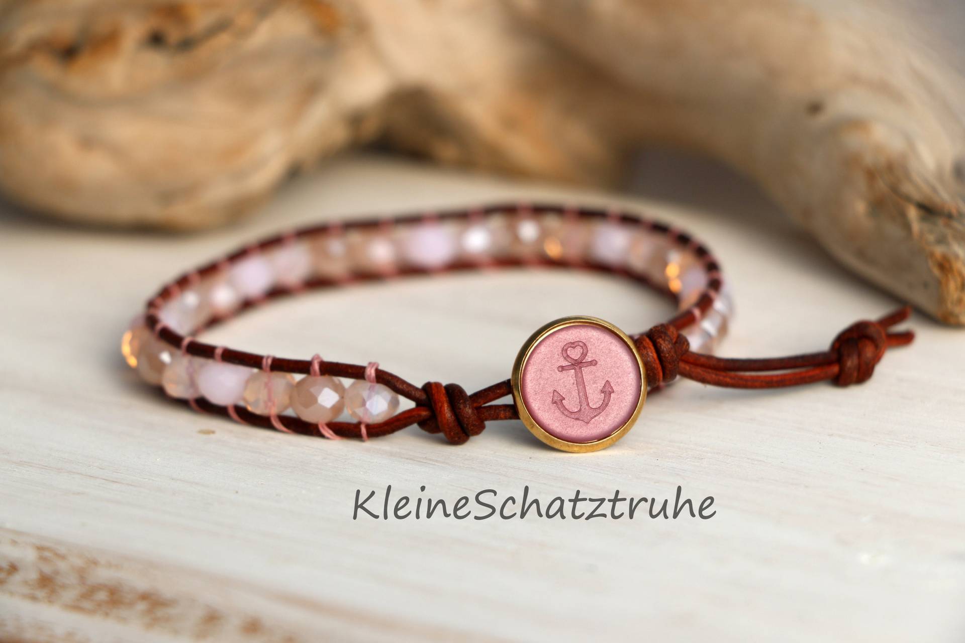 Lederarmband Braun - Geknüft Mit Rosé Kristallperlen Ankerknopf von KleineSchatztruhe