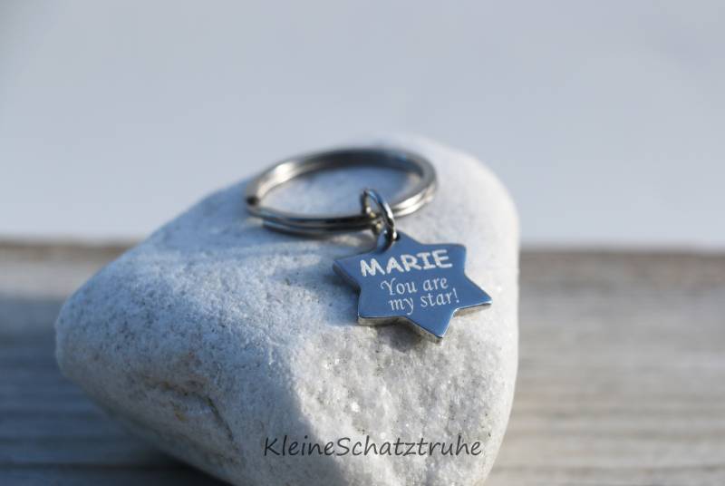 Schlüsselanhänger Mit Gravur Edelstahl Stern Wunschtext von KleineSchatztruhe