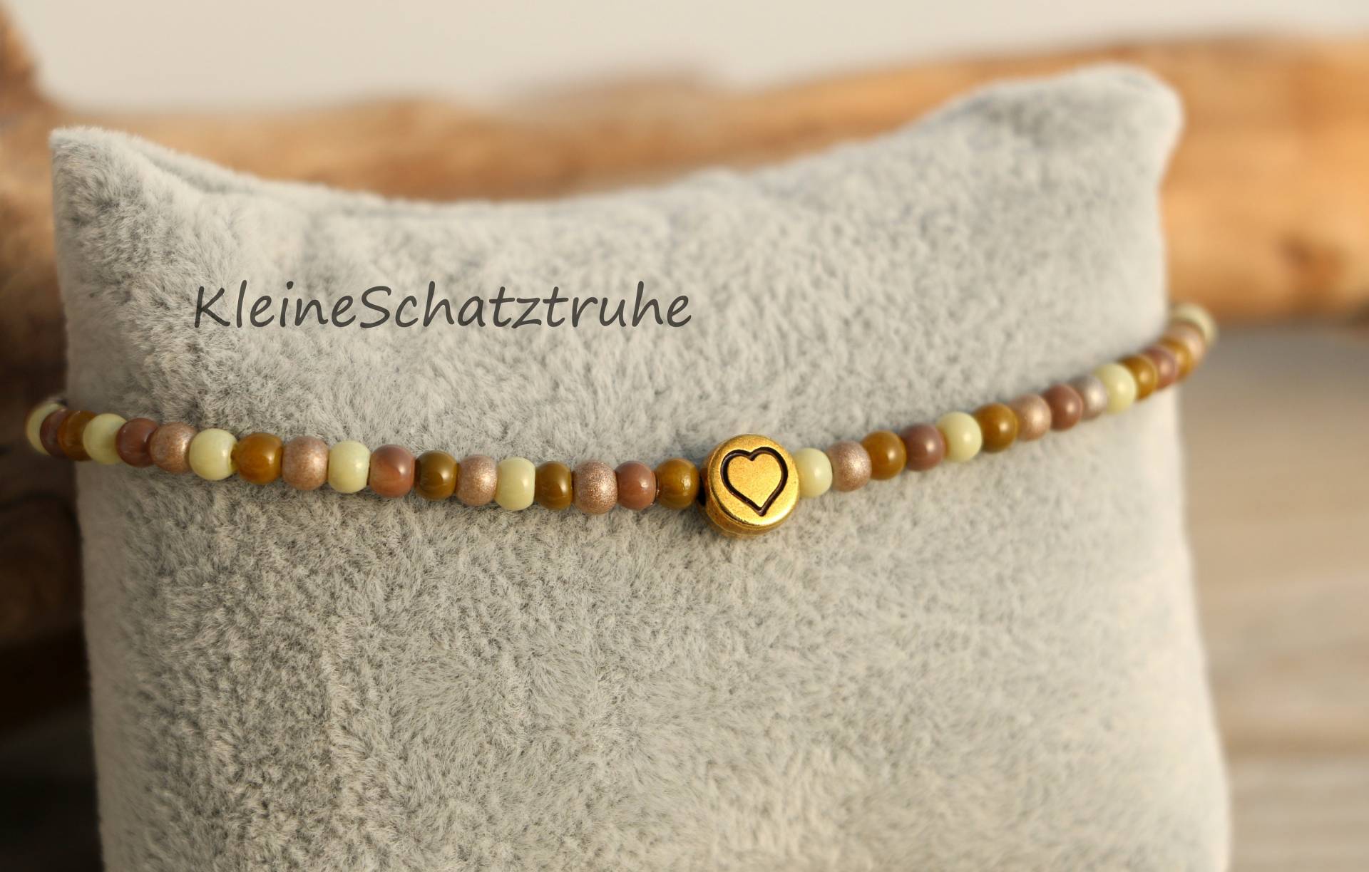 Zartes Armband Freundschaft Herz Grün Greige Zartes Armband Freundschaft Herz Grün Greige von KleineSchatztruhe
