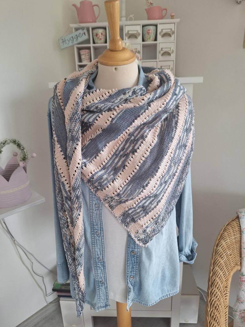 Schultertuch Gestrickt Dreiecktuch Stola Poncho Damen Leicht Für Sommer Herbst Winter Frühling Apricot Orange Grau Weich Angenehm Geschenk von KleineSeligkeiten