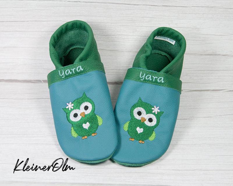 Krabbelpuschen Bestickte Lederpuschen - Babyschuhe Krabbelschuhe Mit Eule Und Namen Geschenkidee von KleinerOlm