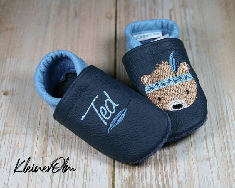 Krabbelpuschen Lederpuschen Babyschuhe Krabbelschuhe Bär Mit Feder Name von KleinerOlm