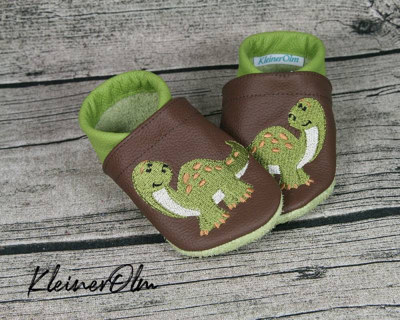 Krabbelpuschen Lederpuschen Babyschuhe Krabbelschuhe Dino Name von KleinerOlm