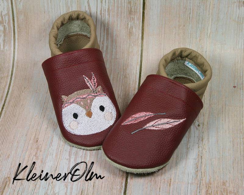 Krabbelpuschen Lederpuschen Babyschuhe Krabbelschuhe Eule Federn von KleinerOlm