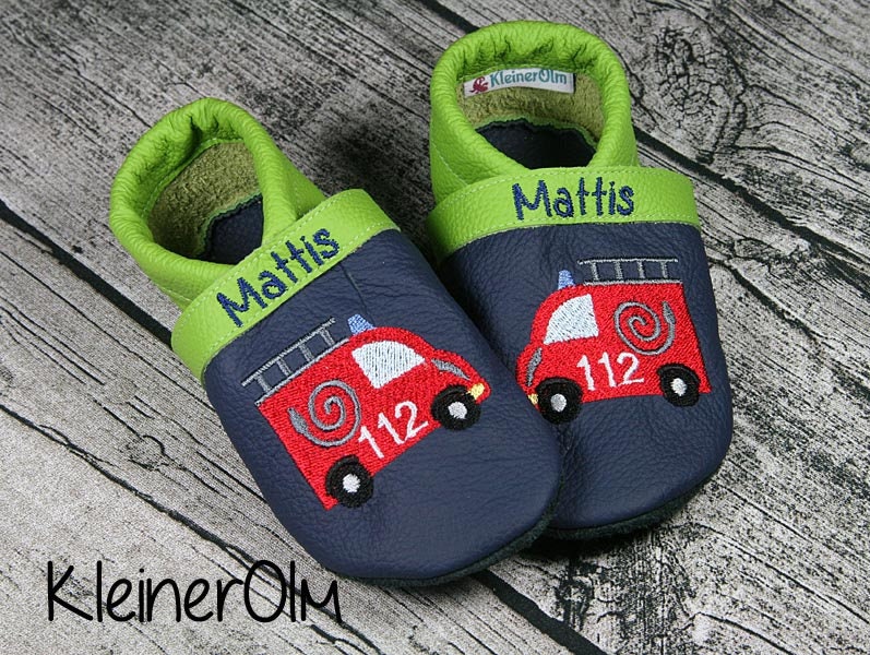 Krabbelpuschen Lederpuschen Babyschuhe Krabbelschuhe Feuerwehr von KleinerOlm