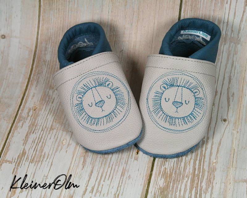 Krabbelpuschen Lederpuschen Babyschuhe Krabbelschuhe Löwe Minimal Name von KleinerOlm
