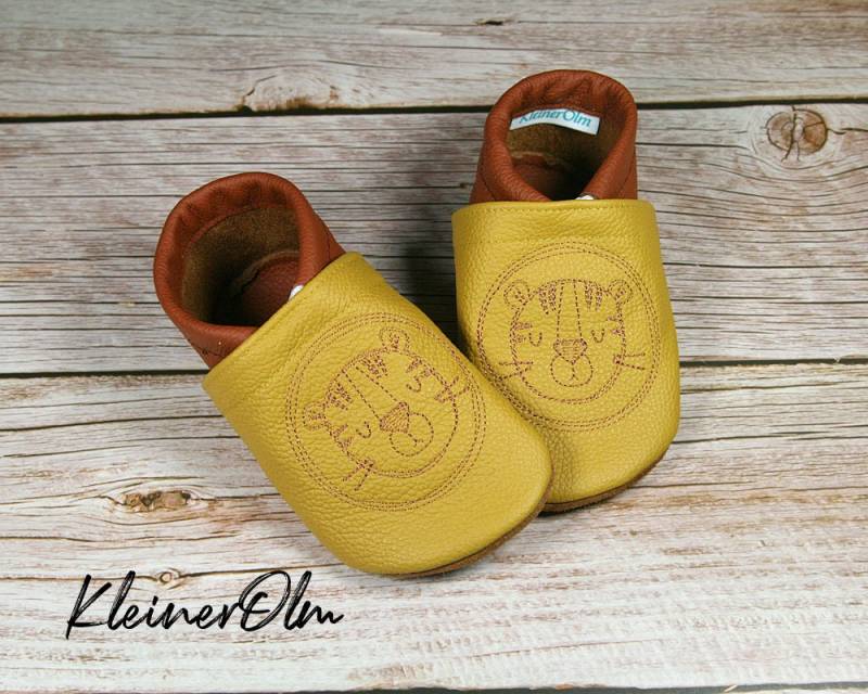 Krabbelpuschen Lederpuschen Babyschuhe Krabbelschuhe Tiger Minimal, Name von KleinerOlm