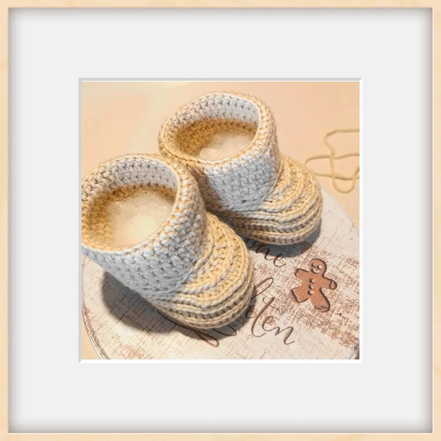 Gehäkelte Babyschühchen in Beigeversandkostenfrei Gehäkelte Babyschühchen in Beigeversandkostenfrei von KleinerSchuh