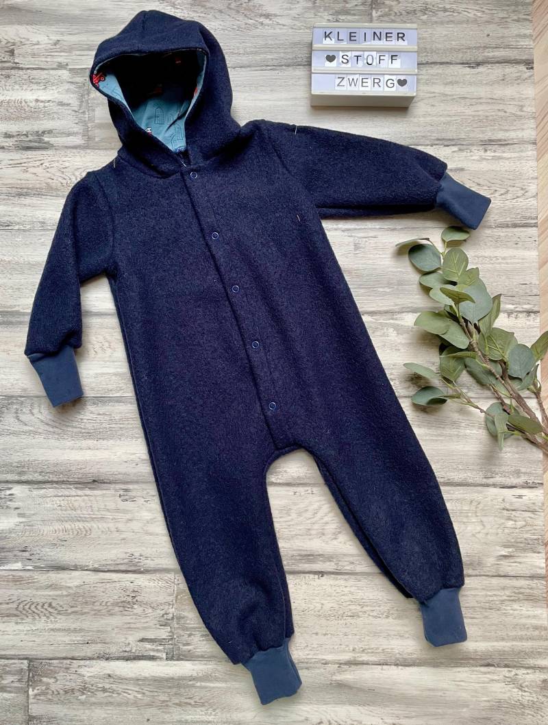 Walkanzug Feuerwehr Größe 92 von KleinerStoffzwerg