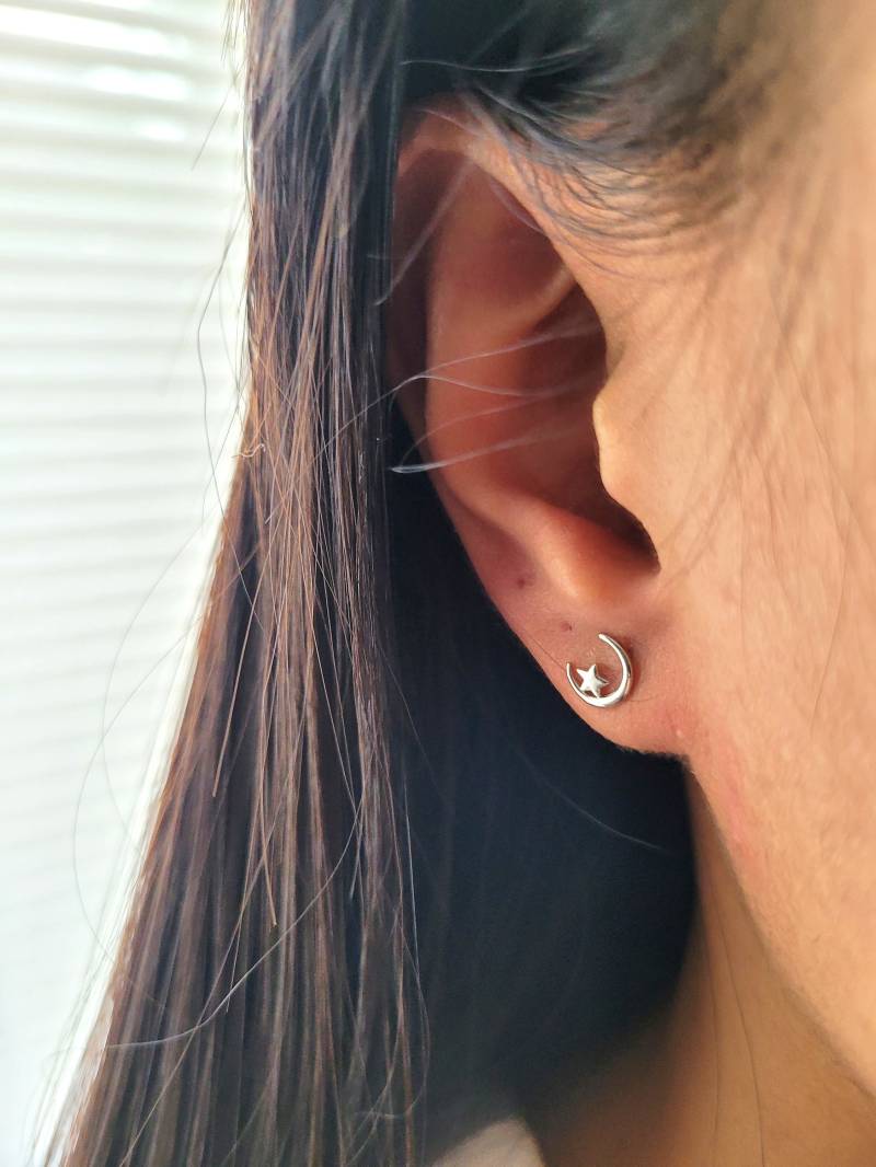 Mond Mit Stern Silber 925, Ohrstecker, Ohrringe + Geschenkverpackung von KleinerSuessling
