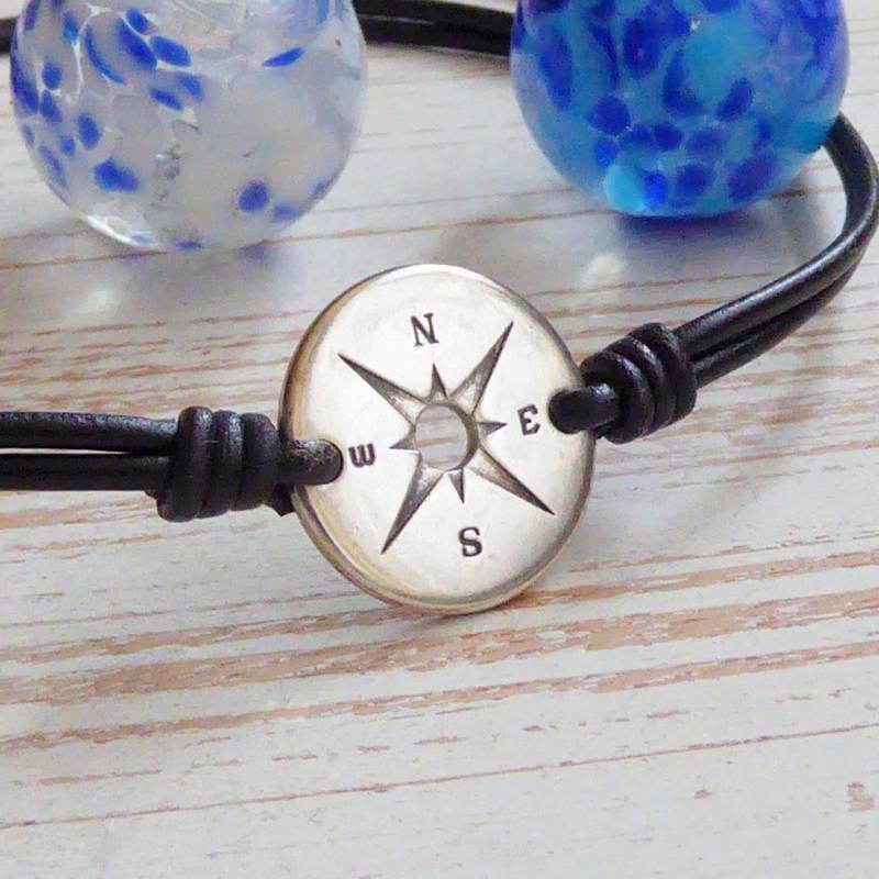 Lederhalskette2 ~ Kompass Versilbert Zamak Schlicht Unisex Lederschmuck von KleinerTruhenschatz