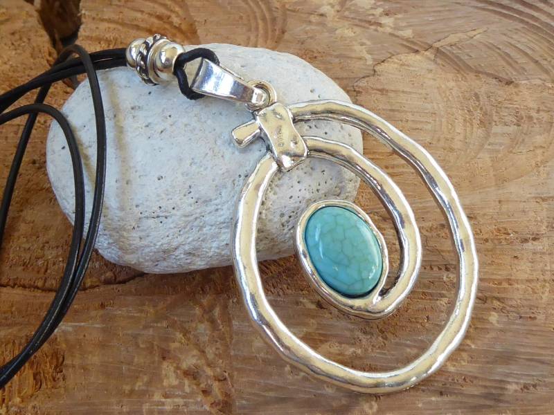 Lederkette Verstellbar ~ Xxl Spirale Türkisimitat Linksdrehend Lederschmuck von KleinerTruhenschatz