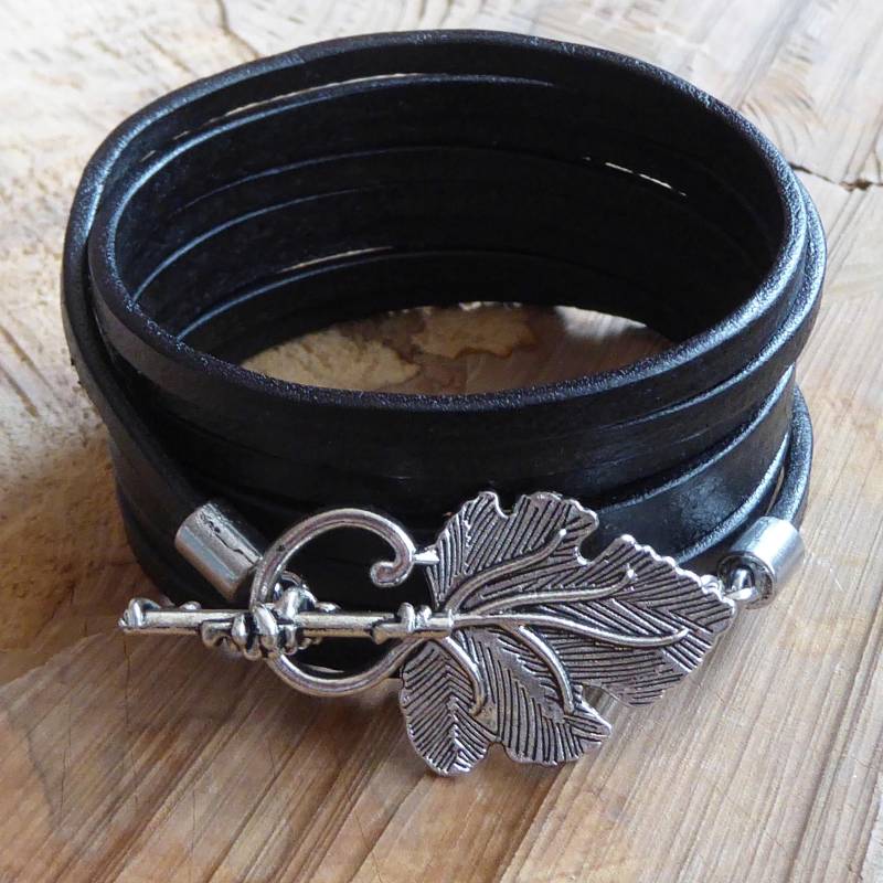 Wickelarmband 8 ~ Weinblatt Toggle Antiksilber Unisex Knebelverschluss Lederschmuck von KleinerTruhenschatz