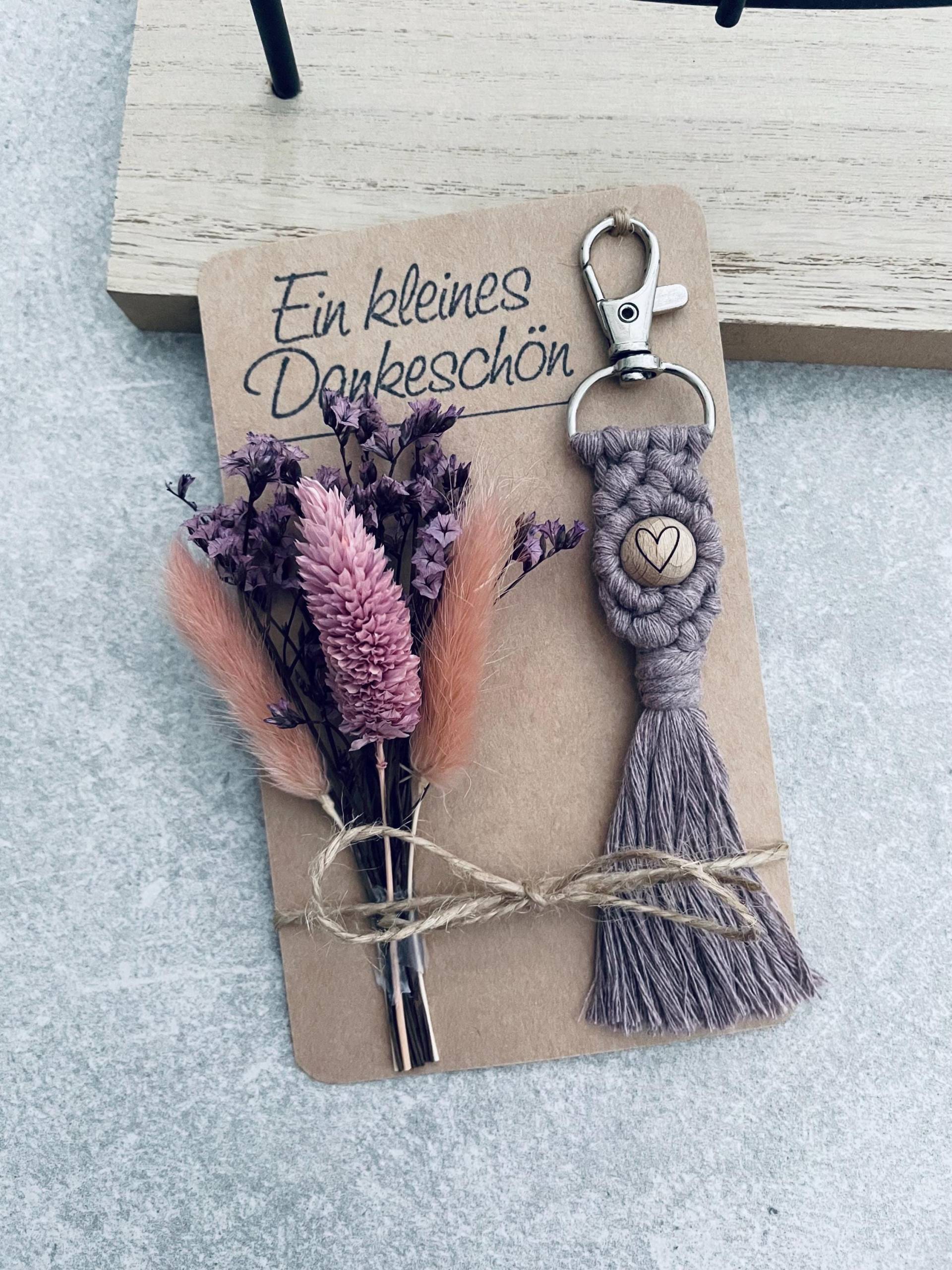 Kleines Dankeschön | Makramee Schlüsselanhänger Geschenk Kollegin Freundin Nachbarin Abschied Keychain Ein Kleines von KleinesWollkchen