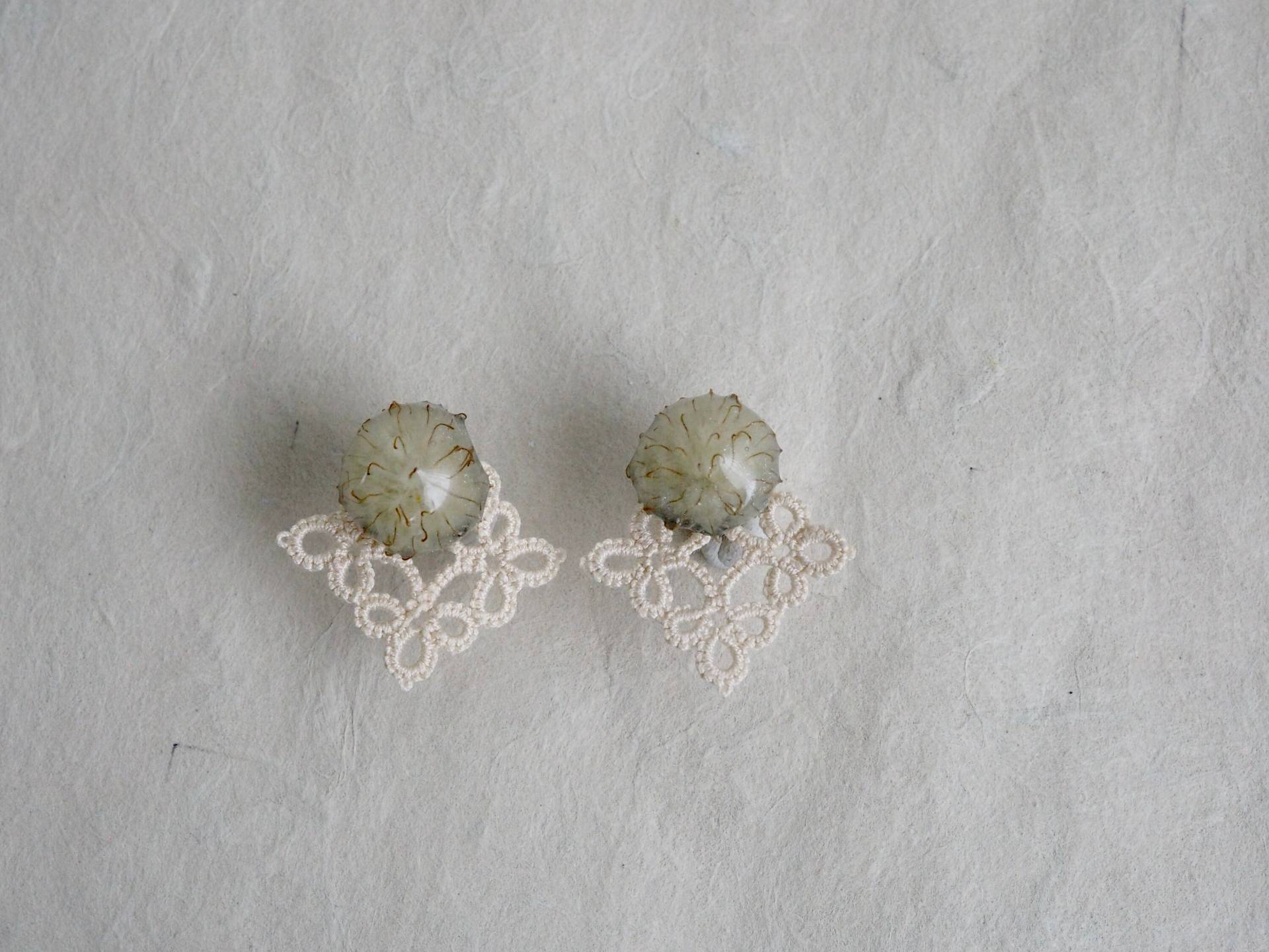 Pflanzen-Ohrringe - Funwari Mit Tatting Lace Pflanzen-Ohrringe - Funwari Mit Tatting Lace von KleinodPlantsScents