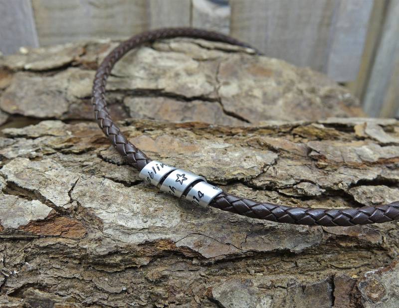 Herren Halskette Schriftrolle 5mm Leder Geflochten Personalisert Herren Halskette Schriftrolle 5mm Leder Geflochten Personalisert von Kleinodschmiede
