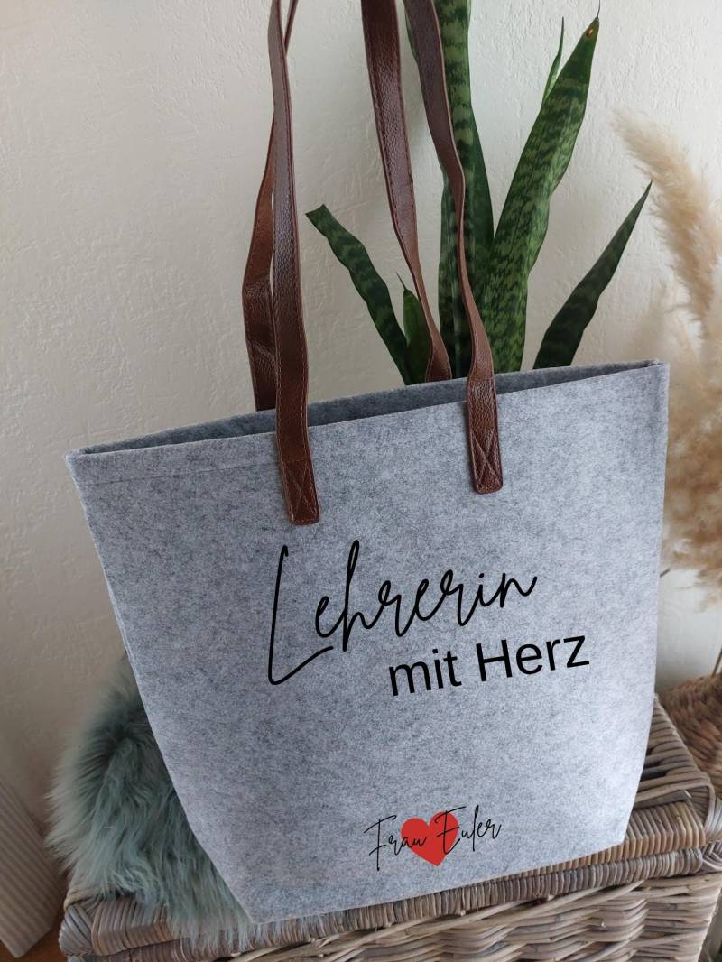 Filz Tasche Lehrerin Mit Herz Shopper Geschenk Filztasche Personalisiert Personalisierte Abschiedsgeschenk von KleinundfeinShop
