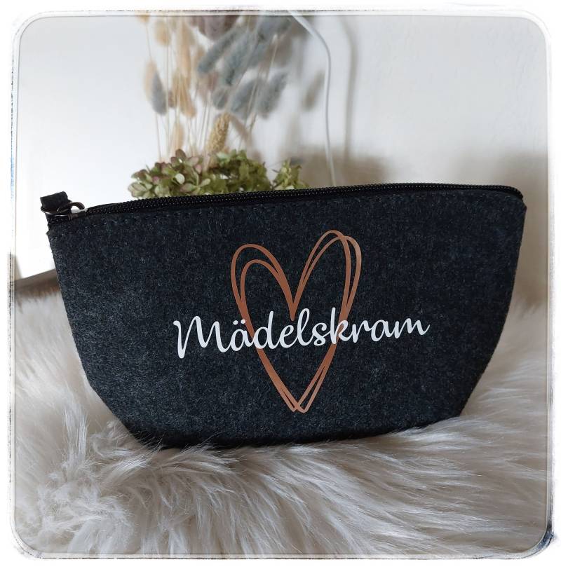 Kosmetiktasche Filz Tasche Geschenk Personalisiert Mädelskram Personalisiertes von KleinundfeinShop