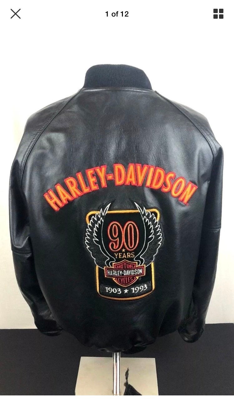 Harley Davidson Mens 90Th Jahrestag Bomber Jacke Harley Davidson Mens 90Th Jahrestag Bomber Jacke von KliKVintage
