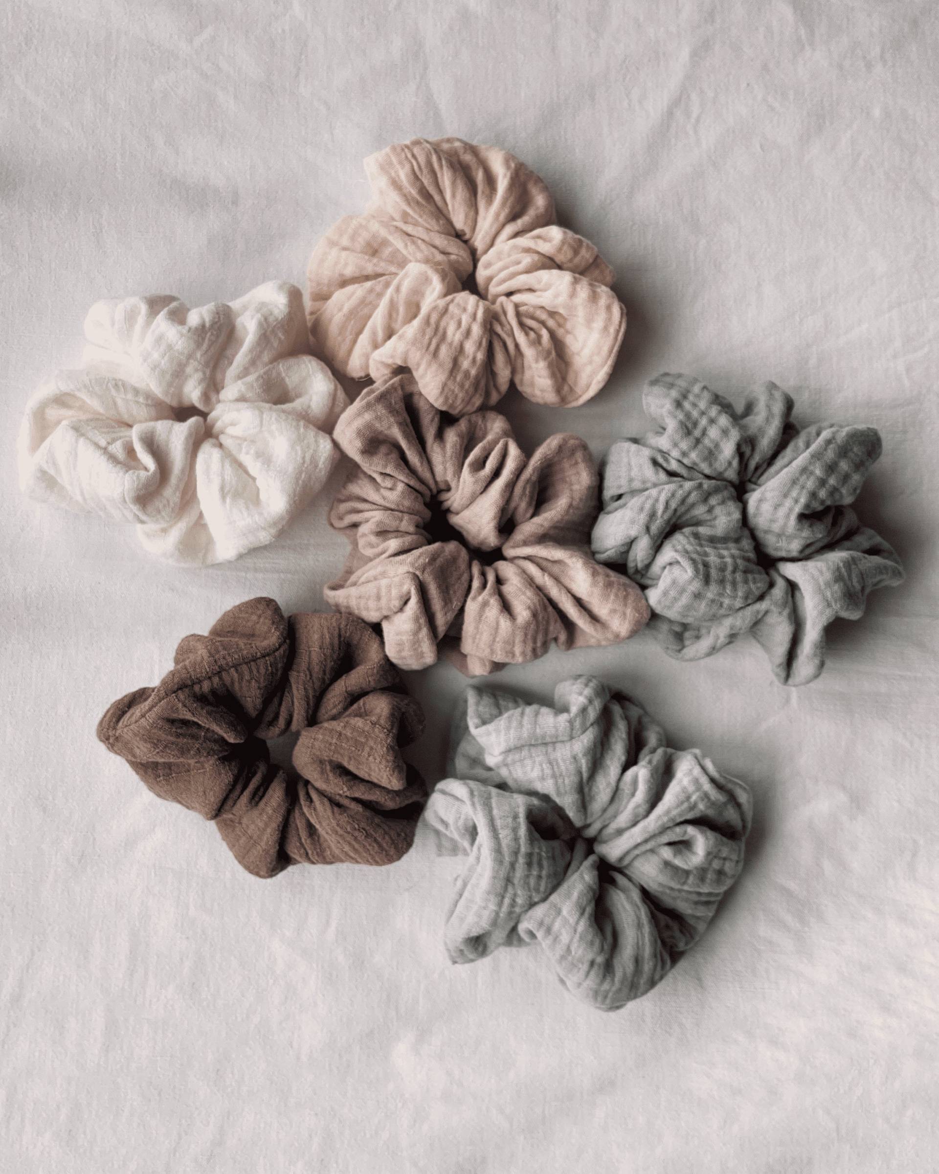 Scrunchies Aus Musselin | Einzeln Und Im Set Erhältlich Scrunchies Aus Musselin | Einzeln Und Im Set Erhältlich von KlierDesign