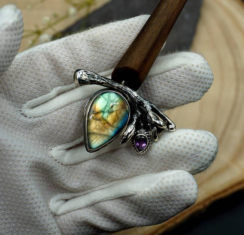 Grün Labradorit Haarstab Aus Sterling Silber Für Lange Haare, Apfel Holz von KlimenkoDesigner