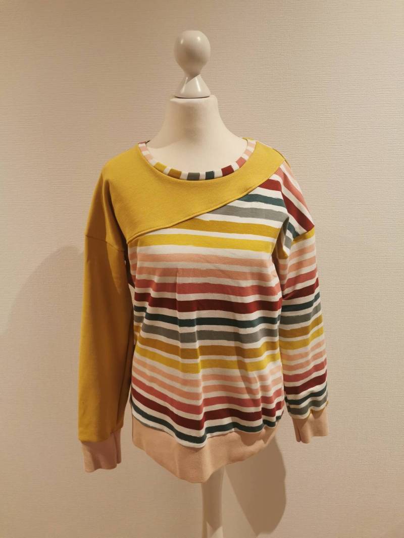 Pullover Gr. S -Handmade von KlosterNaehKaetzchen