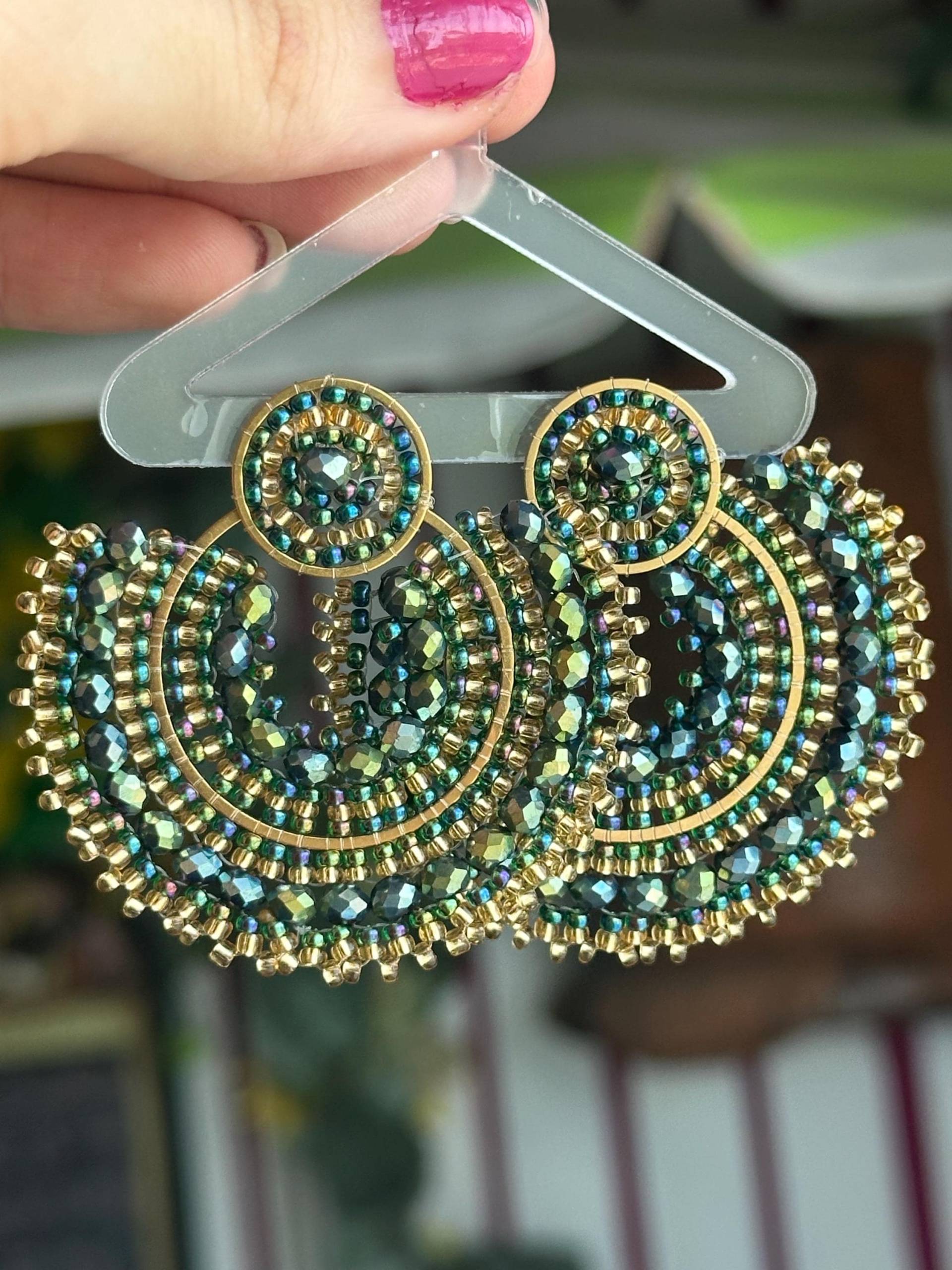 Eve | Edelstahl Ohrringe Gold Grün, Perlenohrring Grü Gold, Grüne Ohrringe, Glasperlen, Brautschmuck, Boho Perlenschmuck von KlunkerJewelryDE